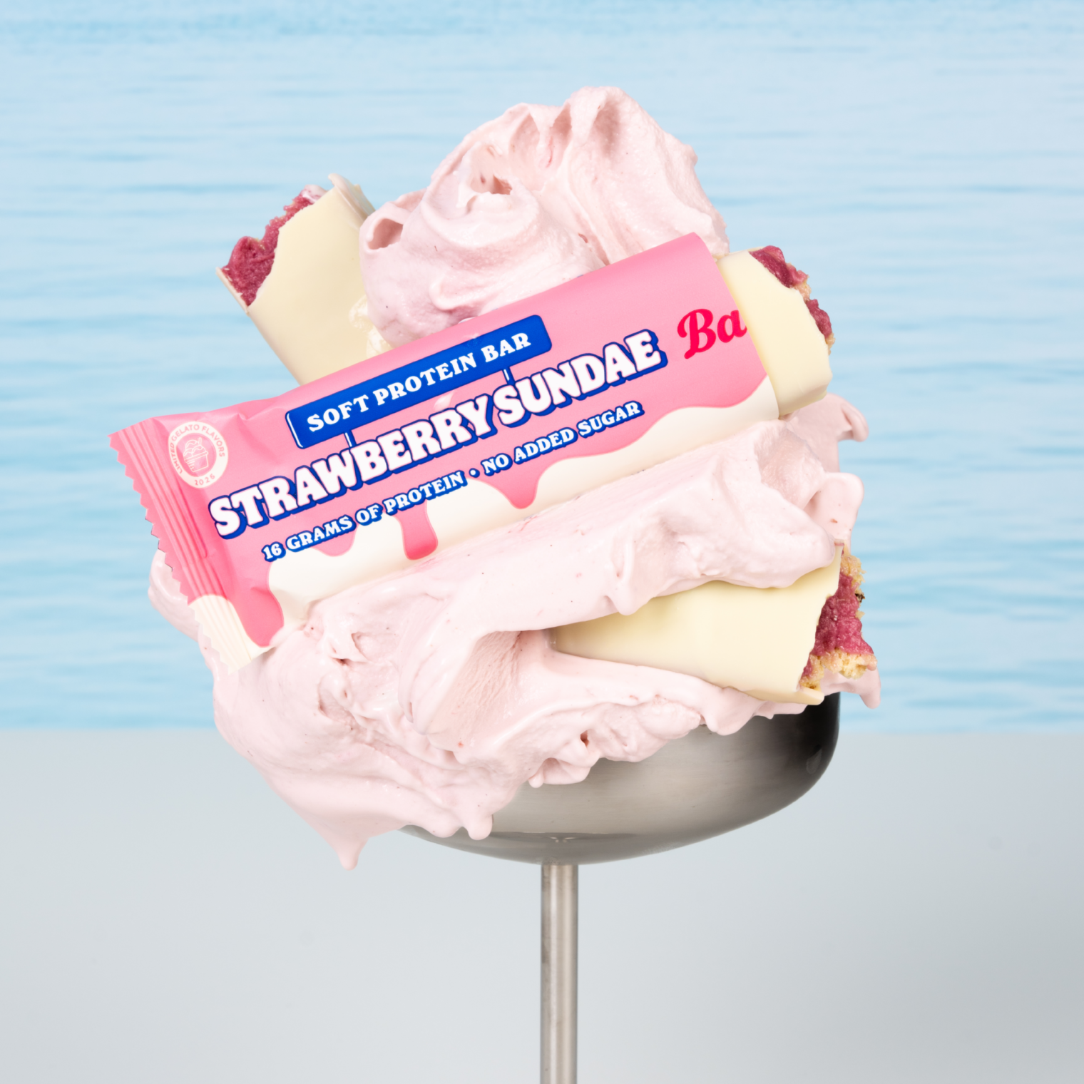 Barebells Strawberry Sundae Lifestyle 3