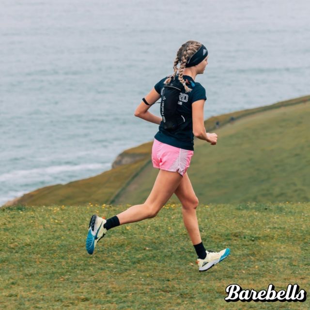 Who's trail running with us at @maverick_race in Kent tomorrow? 🏃‍♀️⁠
⁠
Cruise along the wooded trails of the Pilgrims Way before climbing up to join the North Downs Way - what a way to start your weekend! Enjoy a delicious Barebells bar post run too 😋.